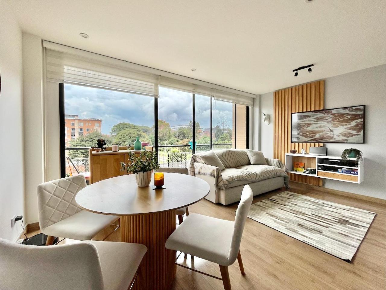B2b The Charles Private At Upscale Area Habitación en casa particular *