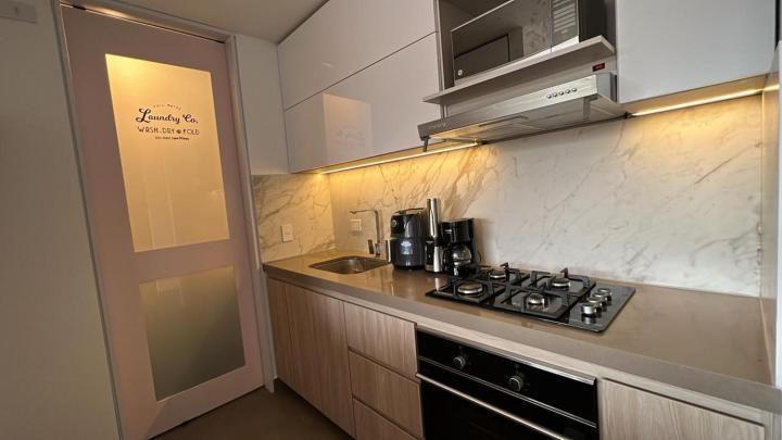 B2b The Charles Private At Upscale Area